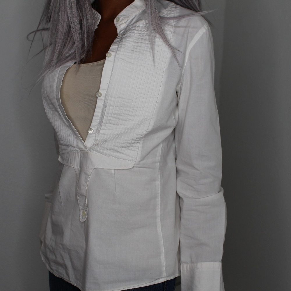 Club Monaco - Picture 3 of 7